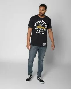 Muhammad Ali FOTC - Ali 1971 MSG Tee SPORT AND ICON