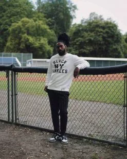 NY Black Yankees Sweatshirt